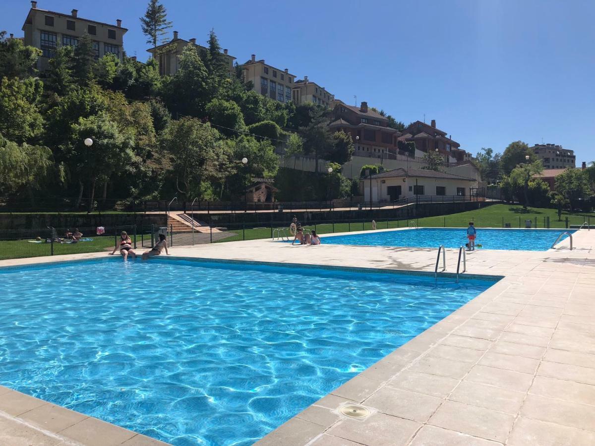 Apartamento Ezcaray Con Piscina Zorraquín Kültér fotó